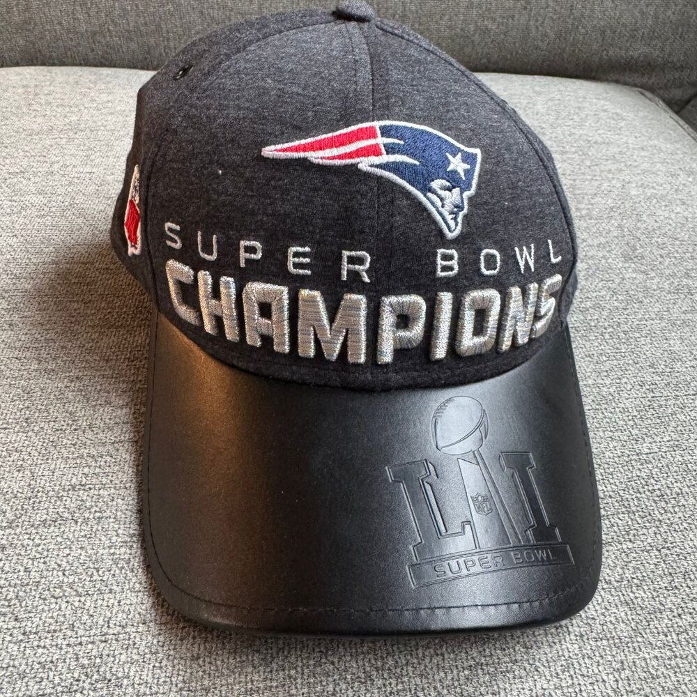 New England Patriots Gray Black Super Bowl Champions VI Trophy Collection Cap Ha